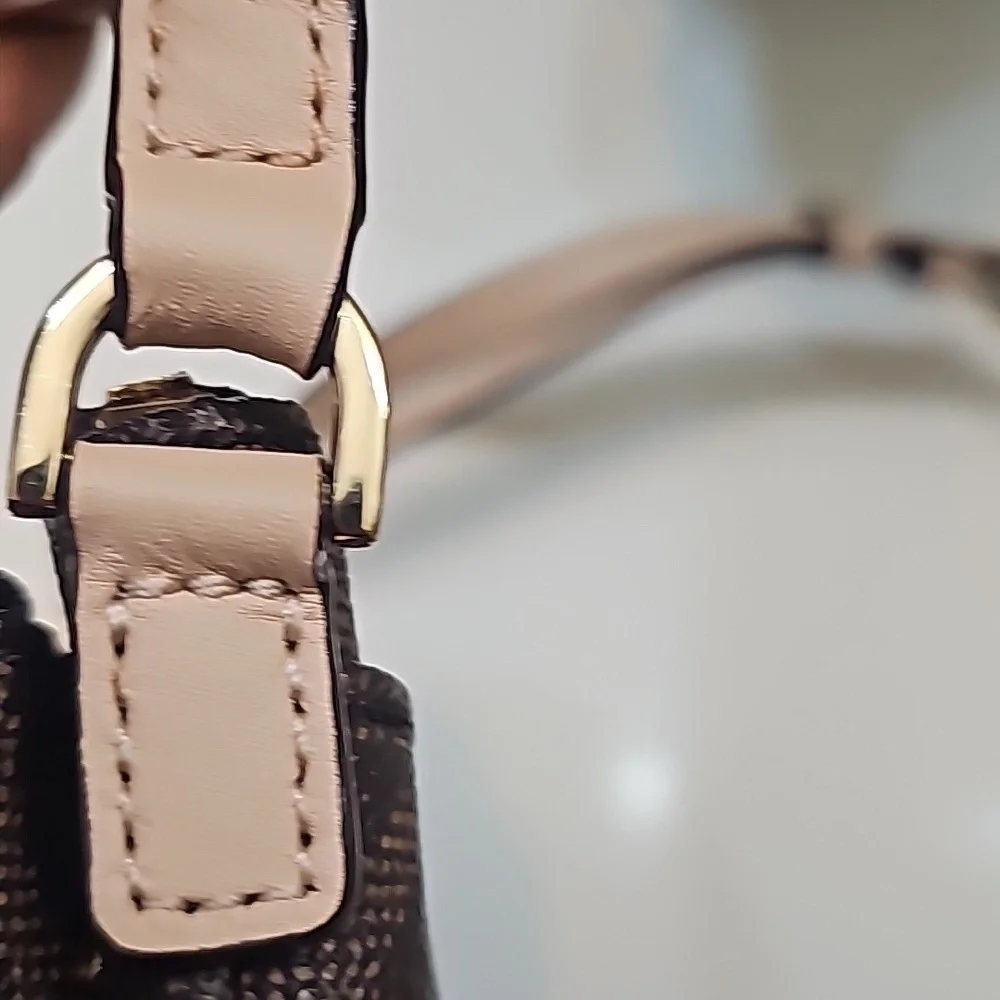 Small mk crossbody Bag - Picture 11 of 11